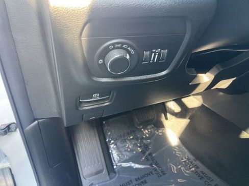 New 2026 Jeep Grand Cherokee Altitude RWD image 8