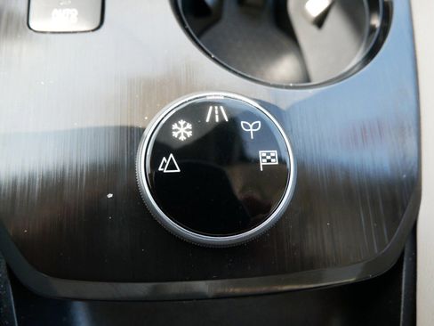 Used 2023 Nissan Rogue SL w/ SL Premium Package image 25