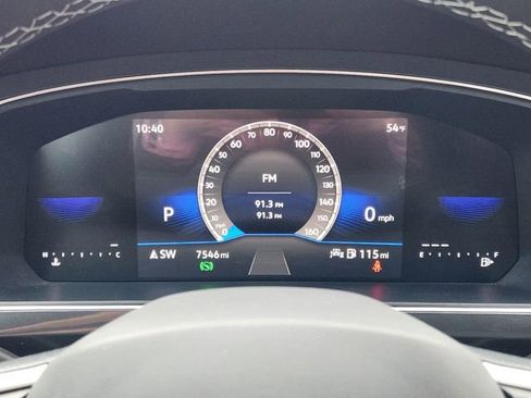 New 2024 Volkswagen Tiguan SE image 11