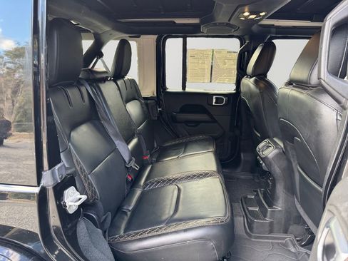 Certified 2022 Jeep Wrangler Unlimited Sahara image 13