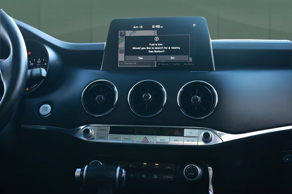 Used 2019 Kia Stinger Premium RWD image 30