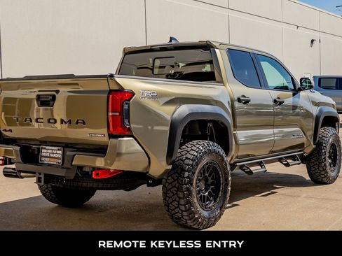 Used 2025 Toyota Tacoma TRD Off-Road w/ TRD Off Road Upgrade Package image 10