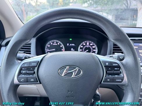 Used 2018 Hyundai Sonata SE FWD image 11