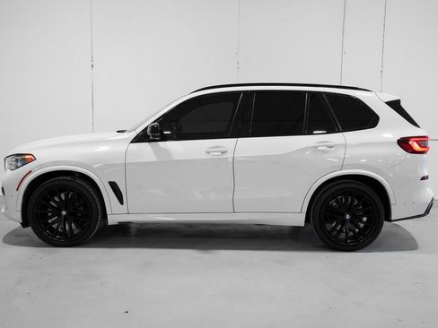 Used 2022 BMW X5 M50i w/ Executive Package image 2