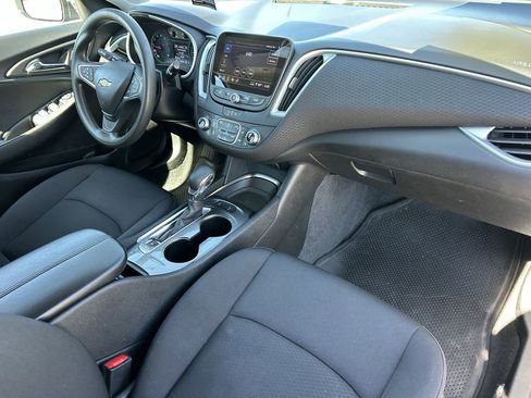 Used 2024 Chevrolet Malibu LT image 8
