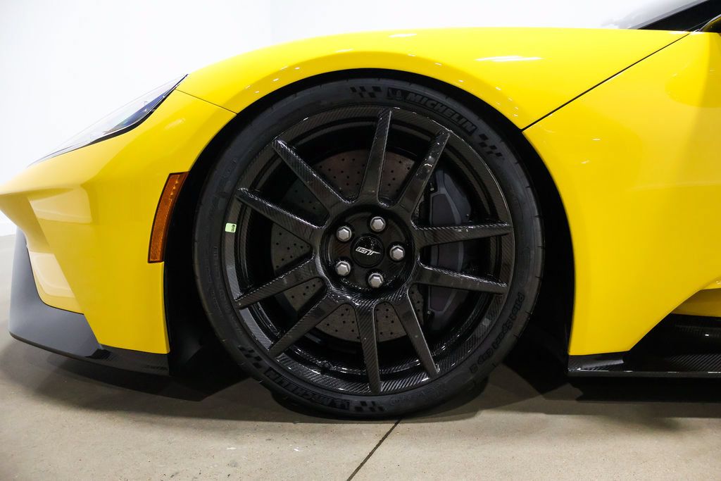Used 2020 Ford GT Carbon Series RWD image 35
