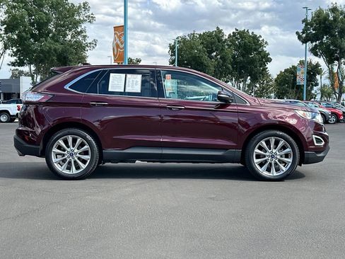 Used 2017 Ford Edge Titanium w/ Equipment Group 301A FWD image 2