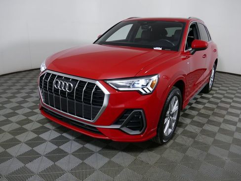 Used 2025 Audi Q3 2.0T Premium AWD/4WD image 3