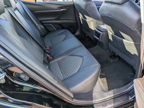 Used 2023 Toyota Camry SE image 30