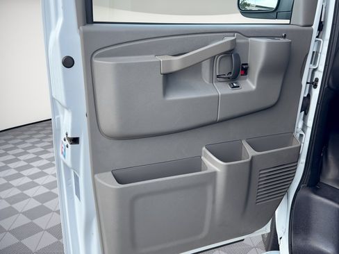 Used 2025 Chevrolet Express 2500 w/ Driver Convenience Package RWD image 14
