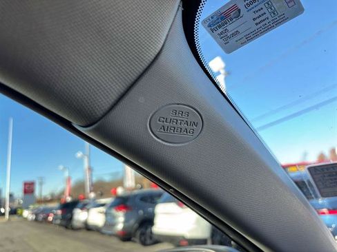 Used 2016 Toyota RAV4 LE image 22