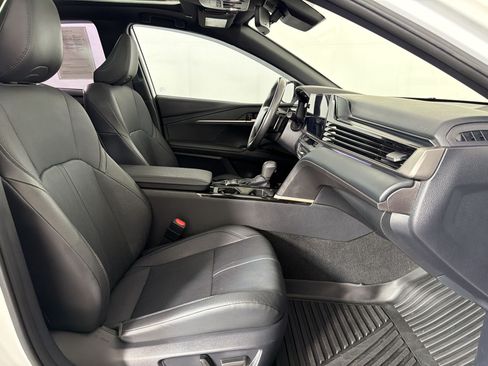 Used 2025 Toyota Camry XSE FWD image 23