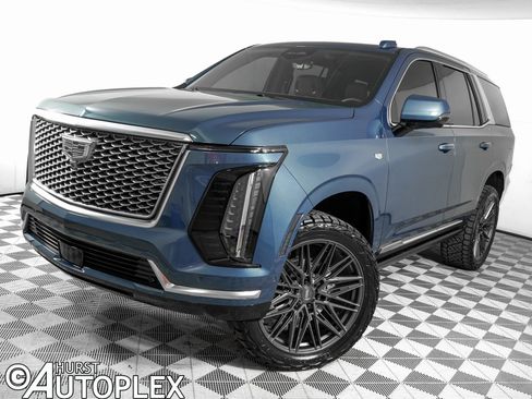 Used 2026 Cadillac Escalade Luxury w/ LPO, Radiant Package image 1