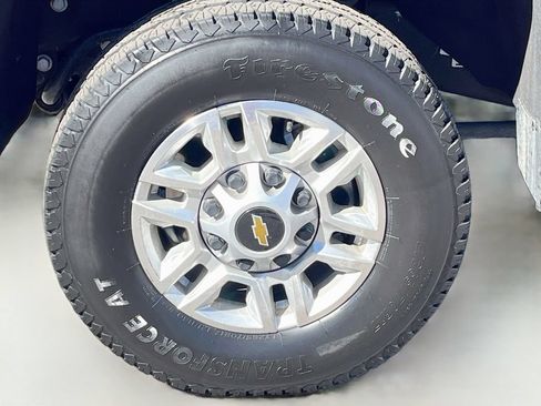 Used 2025 Chevrolet Silverado 2500 LT w/ Safety Package AWD/4WD image 31