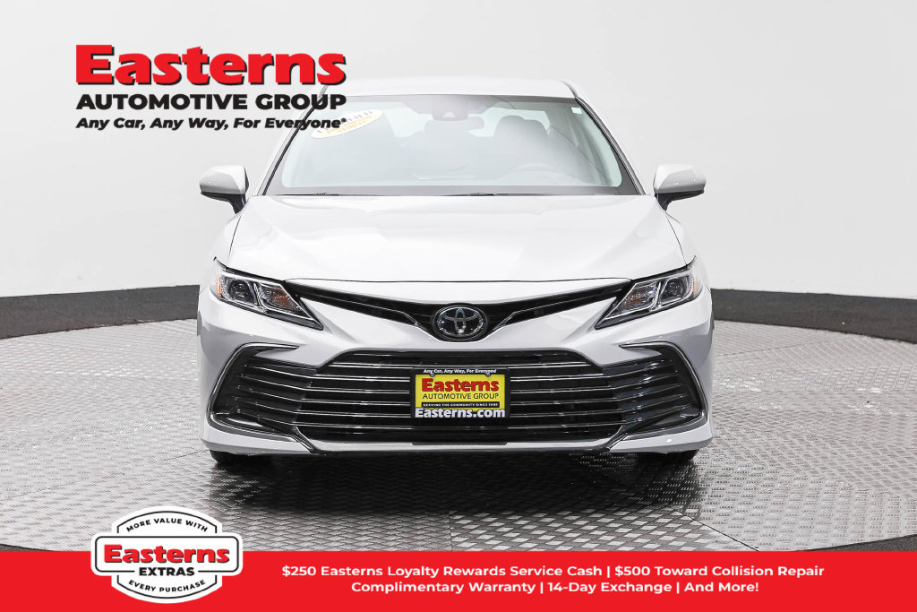 Used 2023 Toyota Camry LE FWD image 3