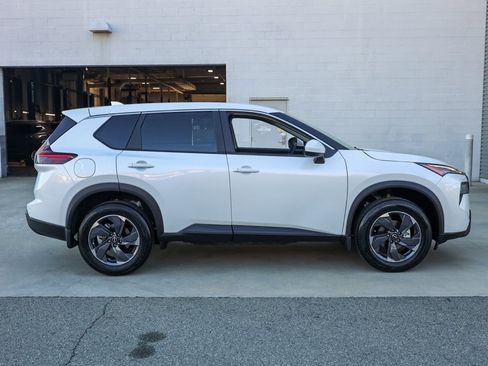 New 2026 Nissan Rogue SV image 3