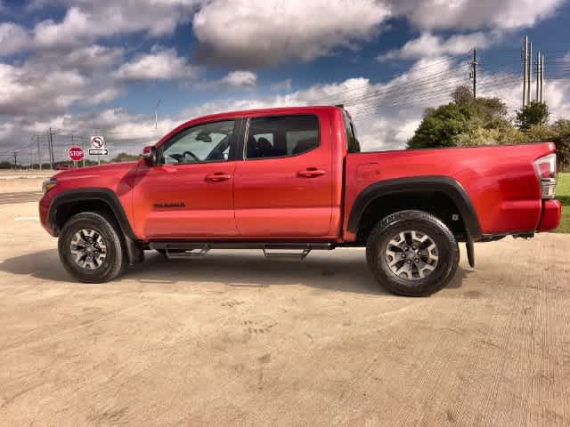 Used 2020 Toyota Tacoma TRD Off-Road w/ Technology Package AWD/4WD image 4
