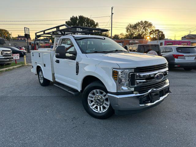 Used 2019 Ford F350 XL w/ STX Appearance Package RWD image 2