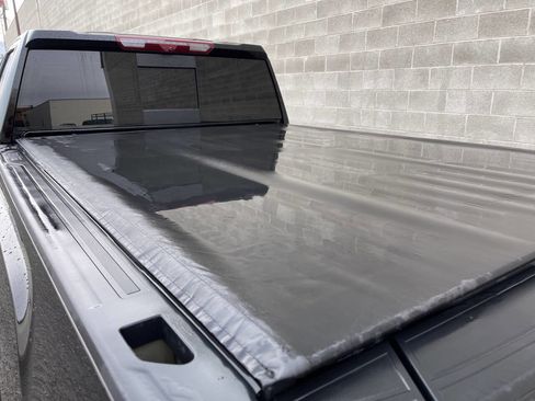 Used 2024 GMC Sierra 2500 AT4X image 3