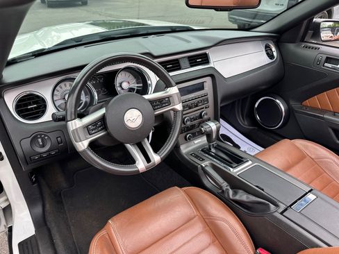 Used 2011 Ford Mustang Premium w/ 201A Rapid Spec Order Code RWD image 14