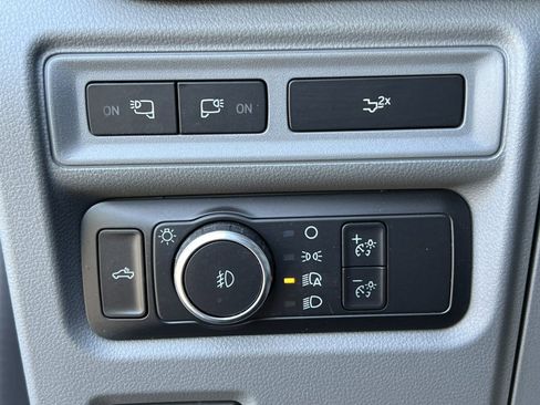 Certified 2022 Ford F150 XLT w/ Equipment Group 302A High image 25