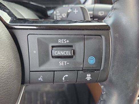 Used 2023 Nissan Pathfinder Platinum AWD/4WD image 25