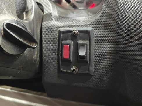 Used 2018 Ford E-350 and Econoline 350 Super Duty w/ Power Windows & Locks Group RWD image 10