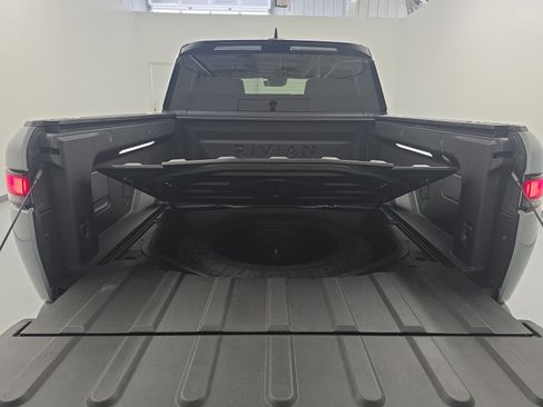 Used 2022 Rivian R1T Adventure AWD/4WD image 15