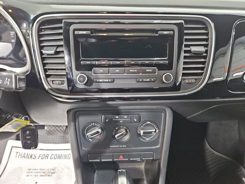 Used 2012 Volkswagen Beetle 2.5 image 18