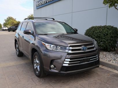 Used 2018 Toyota Highlander Limited Platinum