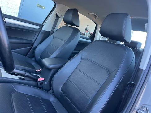 Used 2013 Volkswagen Passat 2.5 SE FWD image 10