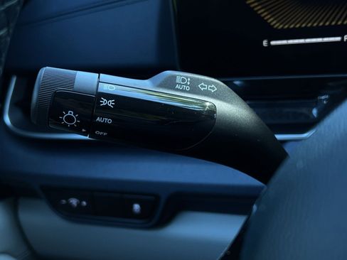 New 2026 Kia Carnival EX FWD image 35