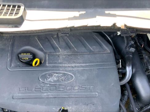 Used 2018 Ford Escape SE FWD image 32
