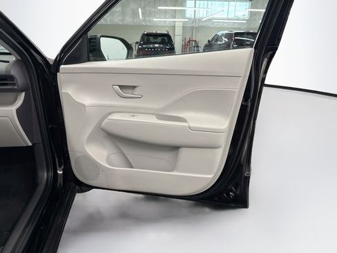 Used 2025 Hyundai Kona SEL FWD image 33