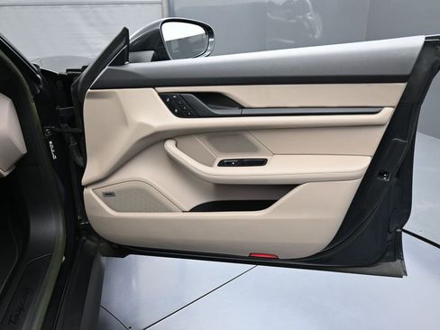 Certified 2022 Porsche Taycan image 29