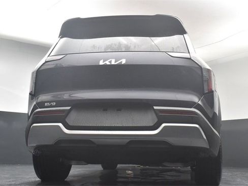 Certified 2026 Kia EV9 Light image 37