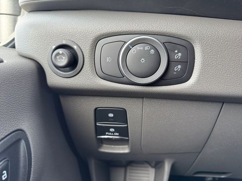 New 2025 Ford Transit 250 148 Medium Roof Extended AWD image 32