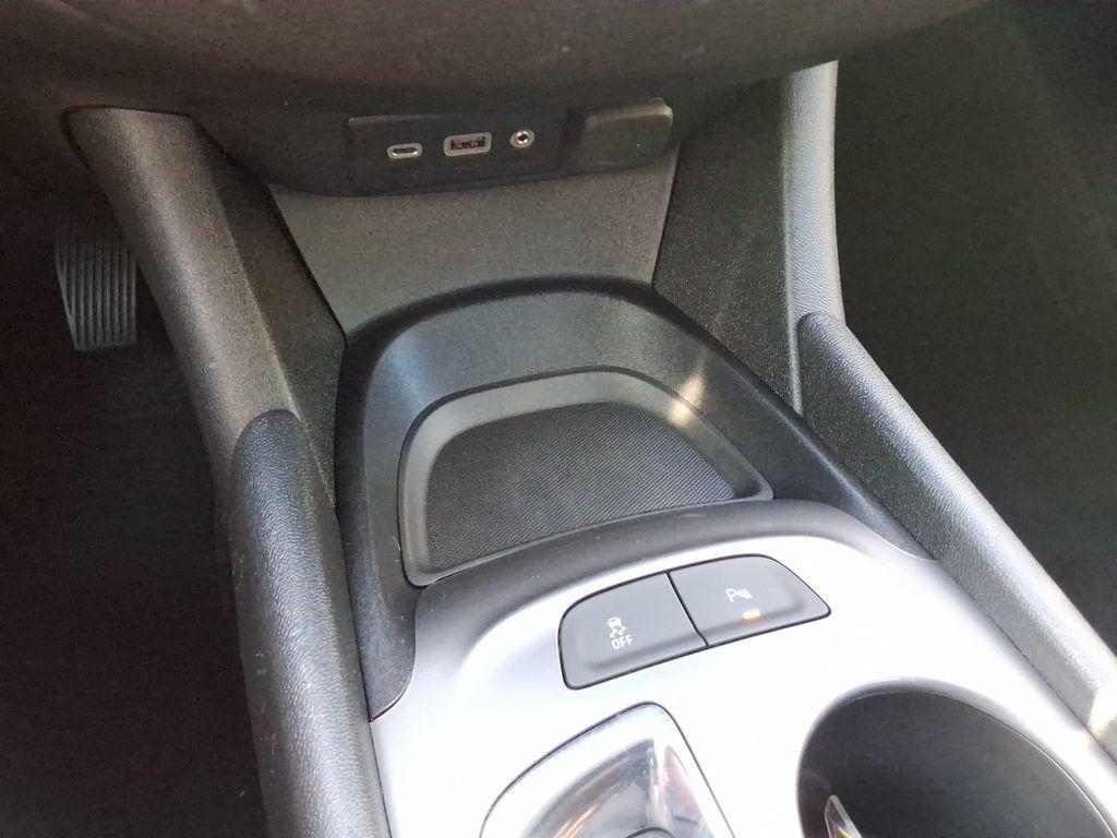 Certified 2025 Chevrolet Malibu RS FWD image 33