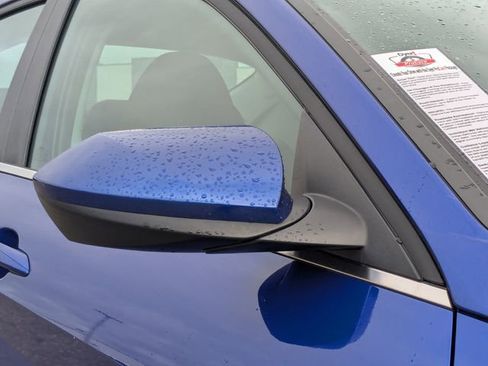 Used 2025 Hyundai Elantra SEL image 12