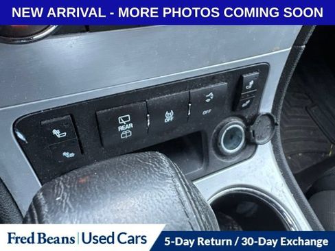 Used 2012 GMC Acadia SLE FWD image 16