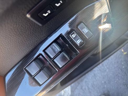 Used 2016 Toyota RAV4 Limited AWD/4WD image 21