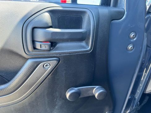 Used 2017 Jeep Wrangler Unlimited Sport w/ Connectivity Group image 13