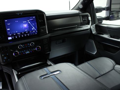 New 2026 Ford F250 Platinum image 19