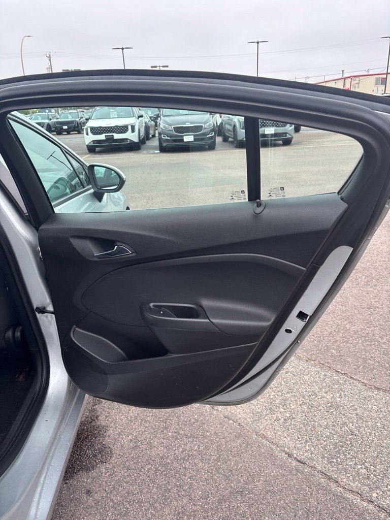 Used 2017 Chevrolet Cruze LS FWD image 26