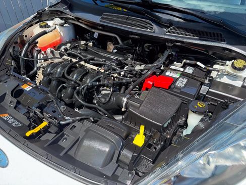 Used 2018 Ford Fiesta SE FWD image 7