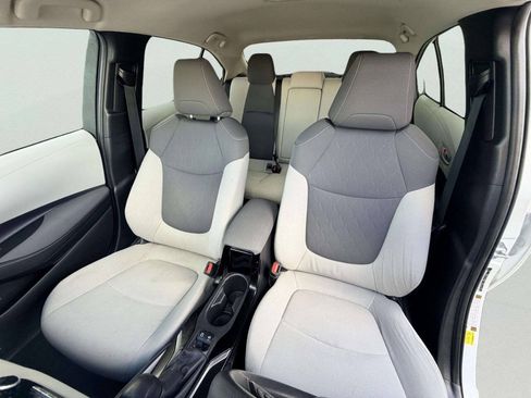 Used 2021 Toyota Corolla LE FWD image 13