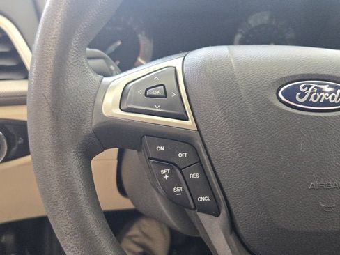 Used 2014 Ford Fusion SE FWD image 24