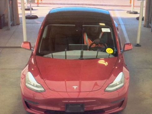 Used 2021 Tesla Model 3 Standard Range image 11