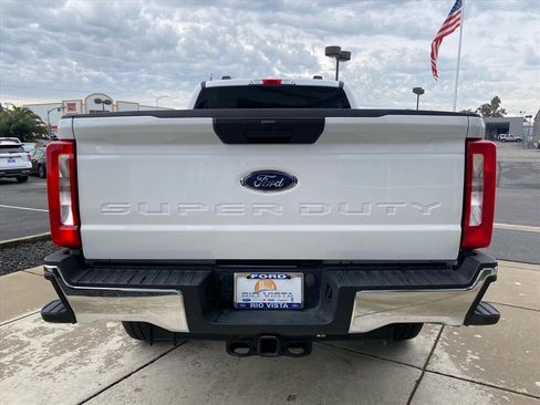 Used 2024 Ford F250 XLT image 8