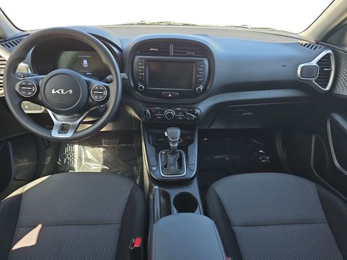 Used 2024 Kia Soul LX w/ Option Group 015 image 15